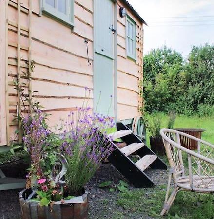 The Shepherds Hut Shrewsbury Eksteriør billede