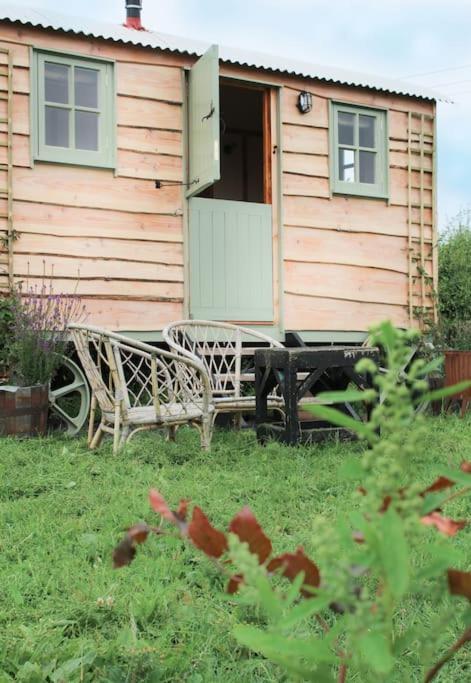 The Shepherds Hut Shrewsbury Eksteriør billede